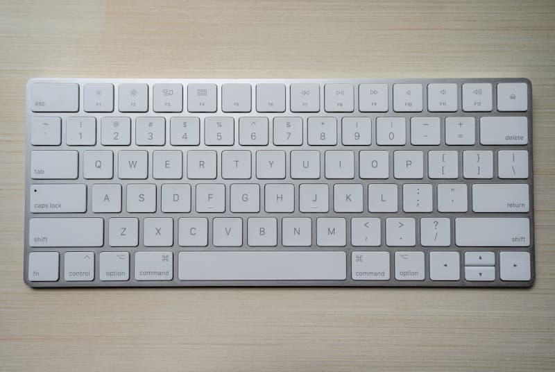 Logitech G915 LIGHTSPEED Wireless Keyboard