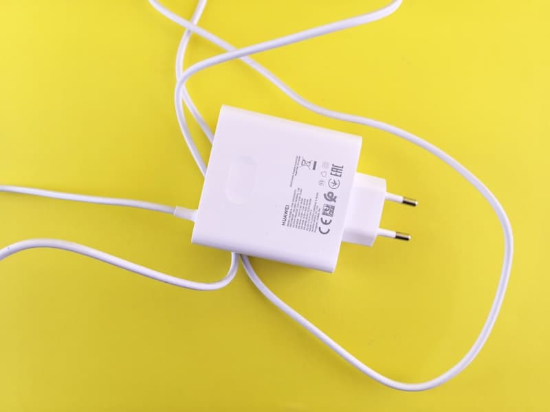 65W GaN Dual-Port Fast Charger